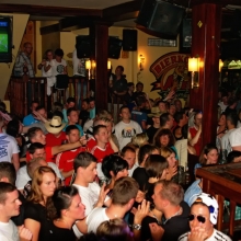 Antonia-aus-Tirol-Mallorca-Bierkoenig-21-juni-2010_026