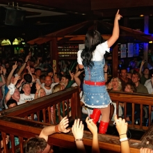 Antonia-aus-Tirol-Mallorca-Bierkoenig-21-juni-2010_053