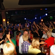 Antonia-aus-Tirol-Mallorca-Bierkoenig-21-juni-2010_085