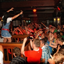 Antonia aus Tirol Mallorca Bierkoenig 28 juni 2010 007